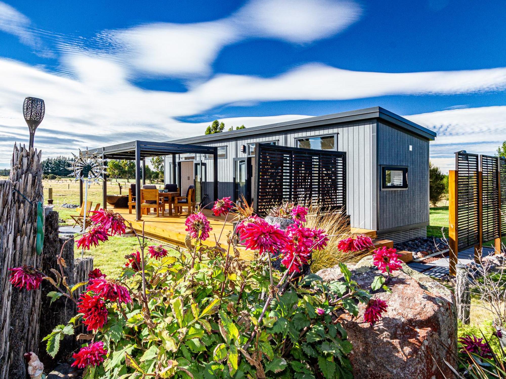 Mangateitei Views - Rangataua Tiny Home Охакуне Экстерьер фото