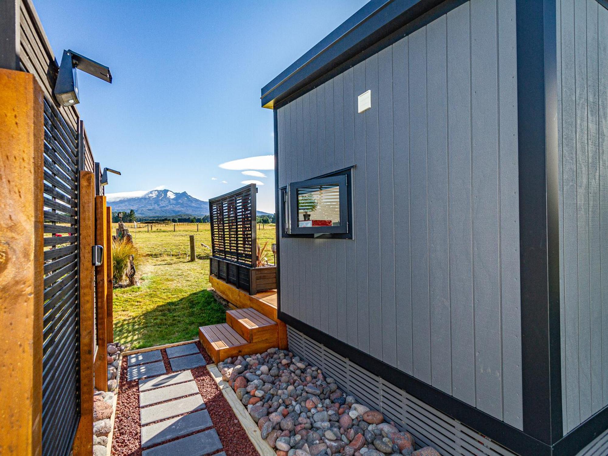 Mangateitei Views - Rangataua Tiny Home Охакуне Экстерьер фото
