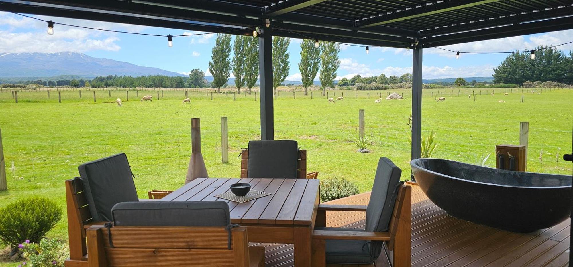 Mangateitei Views - Rangataua Tiny Home Охакуне Экстерьер фото